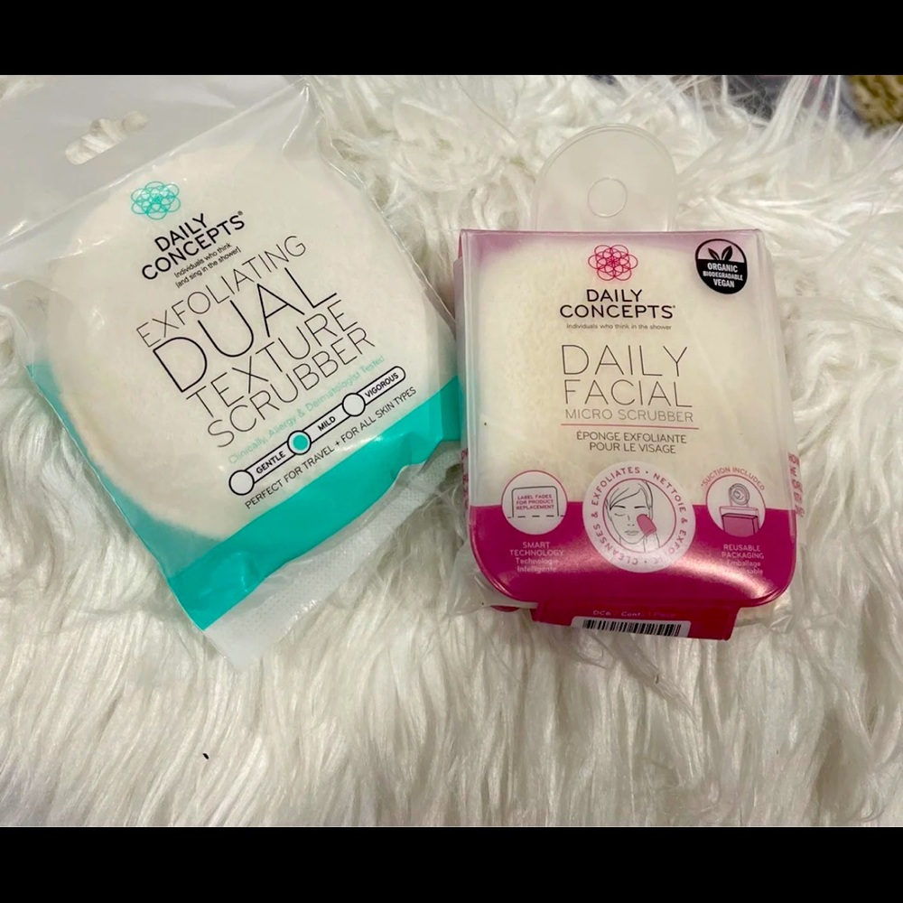 Daily concepts dual texture and daily facial scrubber ( 2 piece)